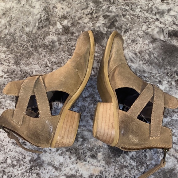 Steve Madden | Cinch Boots - Picture 4 of 5